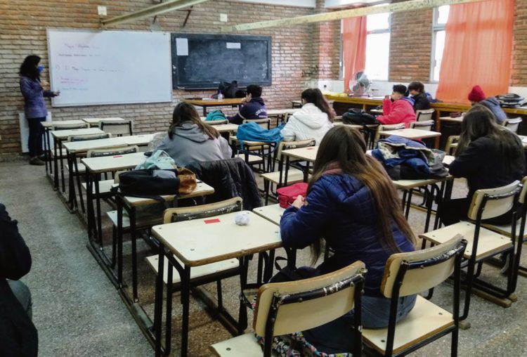 Contrarreforma educativa: más horas, nuevos nombres y énfasis en la educación sexual