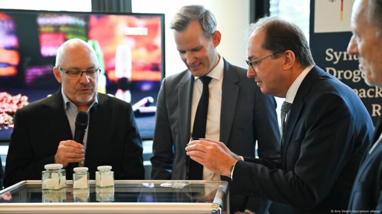 MINISTRO ALEMÁN RECONOCE PROBLEMA DE DROGAS: Condena la legalización parcial de la marihuana