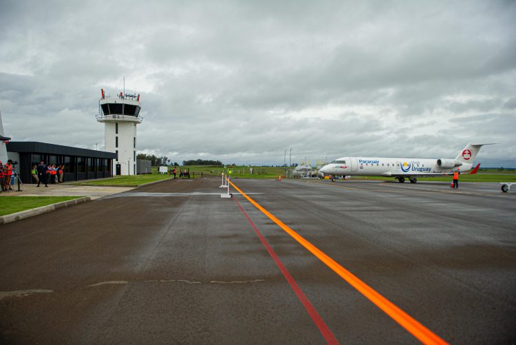 Aeropuertos Uruguay celebra el primer año de la ruta aérea entre Montevideo y Salto