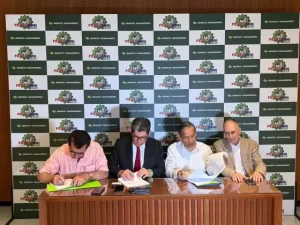 Convenio Banco Ganadero y FEXPO Beni por el agro