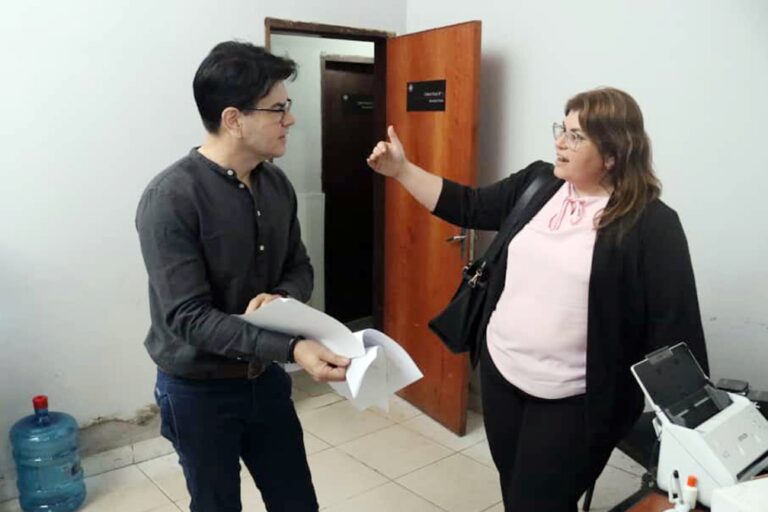 Emboscada: caen un fiscal y una auxiliar en allanamiento por coima