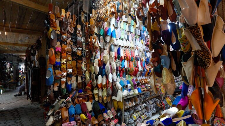 Entre estampas y colores: la vestimenta tradicional marroquí