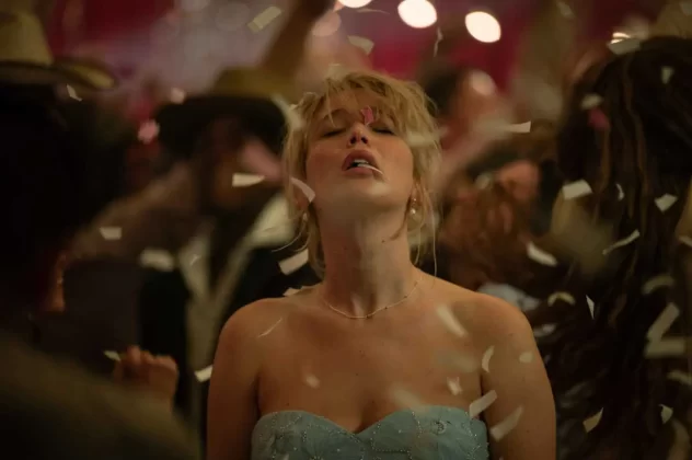 Mubi presenta nuevas imágenes de Mátate, Amor dirigida por Lynne Ramsay y protagonizada por Jennifer Lawrence, Robert Pattinson, Lakeith Stanfield, Nick Nolte y Sissy Spacek