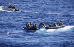 EEUU /Maniobras militares con fuego real en el mar Caribe