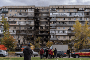 Putin no frena los bombardeos contra Ucrania /Ataque con drones dejó tres muertos y siete niños heridos