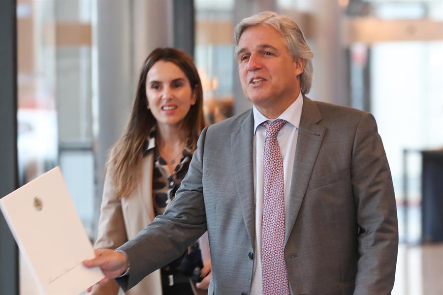 Ministerio de Relaciones Exteriores /Iniciará sumario a ex Canciller Bustillo y a ex Jefe de Jurídica Ministerio de Relaciones Exteriores /Iniciará sumario a ex Canciller Bustillo y a ex Jefe de Jurídica