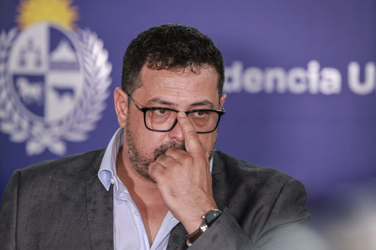 Uruguay: Legisladores de la oposición respaldan la aprobación del Presupuesto Nacional**