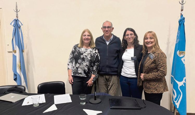 Ecosistemas híbridos y liderazgo transformacional en tiempos de inteligencia artificial