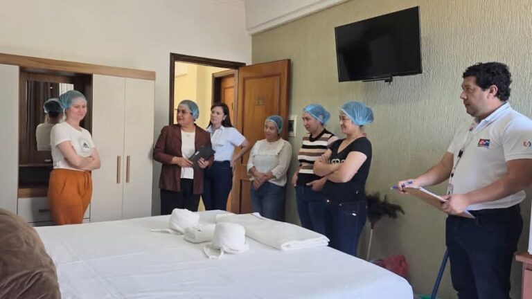 Impulsando la Calidad Turística: Evaluación de Competencias Laborales en Cordillera