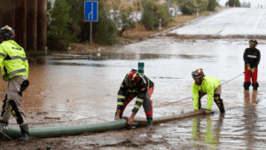 Alerta roja en Valencia por lluvias torrenciales: medidas, datos e incidencias