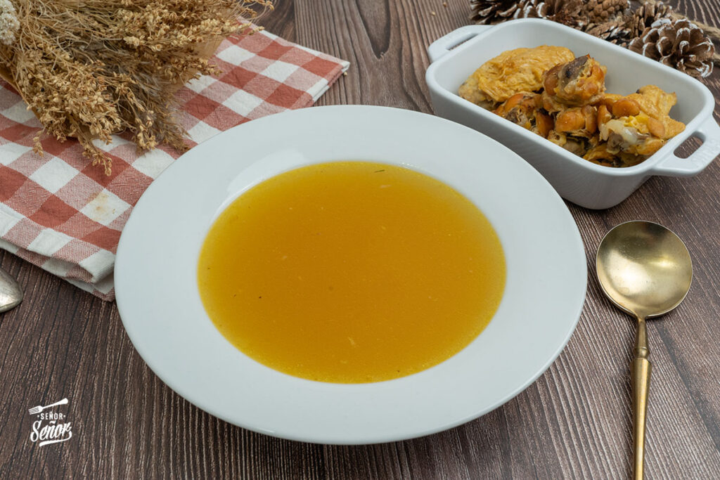 Caldo de alitas de pollo. Receta deliciosa y fácil