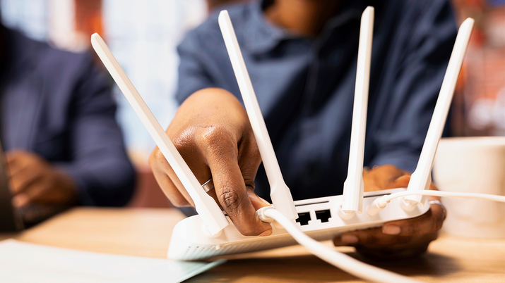 El truco para mejorar el WiFi del router que pasa desapercibido: todo pasa por cambiar el canal