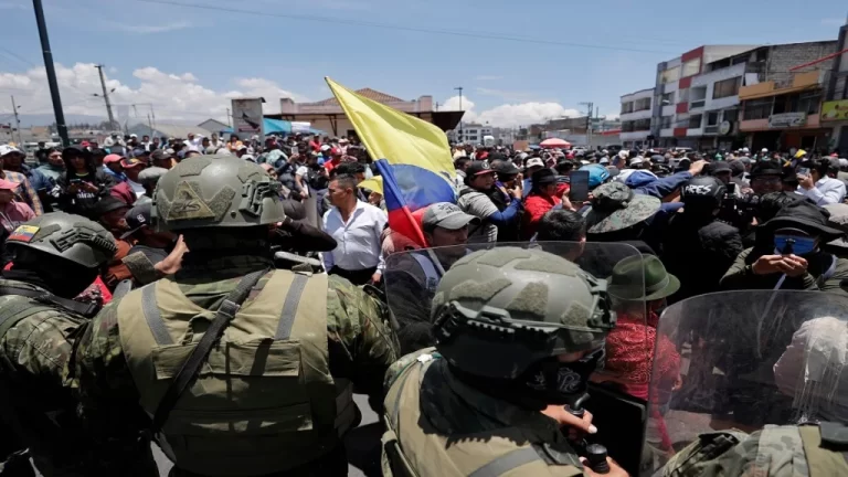 Movimiento indígena de Ecuador rechaza acusaciones sobre «intento de asesinato» al presidente Noboa