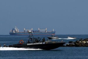 EEUU repatría a Colombia y Ecuador a dos supervivientes del narcosubmarino que atacó