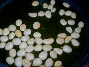 Pollo en salsa de almendras tradicional de la abuela
