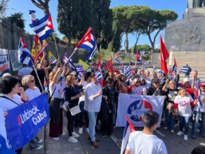 León XIV saludó a cubanos residentes en Europa que condenan bloqueo estadounidense