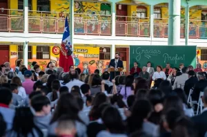 Comienza en Chile pago a docentes por deuda histórica
