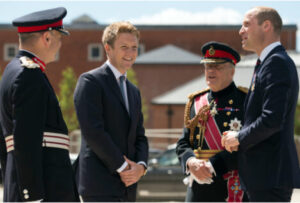 El rey Carlos III de Inglaterra quita a su hermano Andrés el título de príncipe