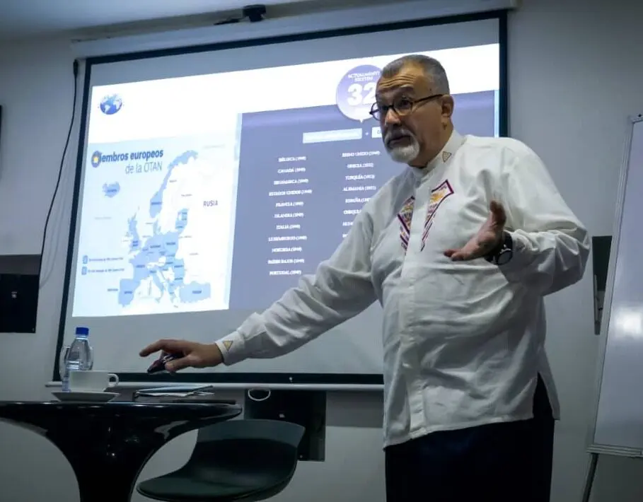 Estados Unidos oculta crisis de petróleo con excusa antidrogas Estados Unidos oculta crisis de petróleo con excusa antidrogas