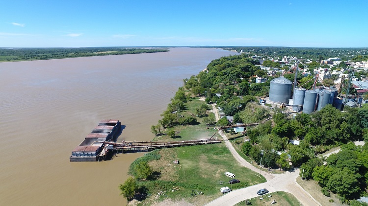 La historia del puerto que viajó por el Paraná: Efraín Catalín, su responsable, narra los días de gloria del puerto de la Cooperativa de La Paz, que nació rio abajo y ya está por apagarse