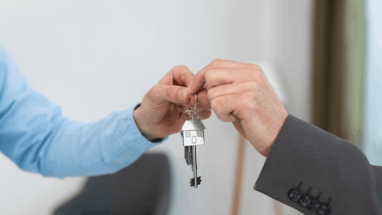 Puedes vender tu casa sin tener que pagar impuestos a Hacienda: este es el truco legal que se está viralizando en redes