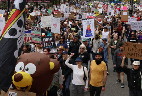 Los impulsores de las marchas contra Trump destacan su carácter pacífico y masivo