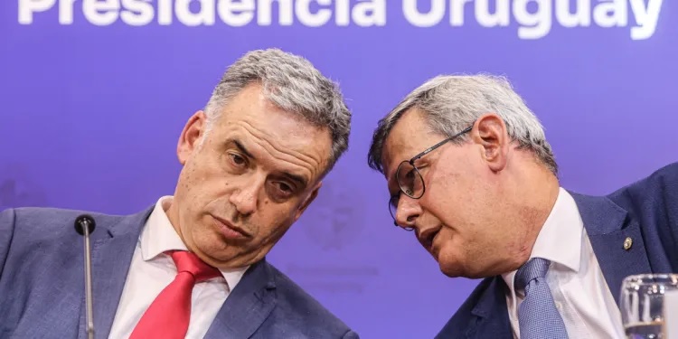 Uruguay rescinde contrato con astillero español por irregularidades en la compra de buques de patrulla oceánica