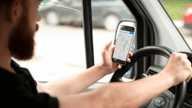 Waze desespera a los usuarios de Android Auto y Google Maps parece la única alternativa