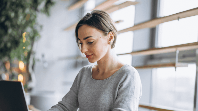 Europa se las prometía felices con el euro digital. Nadie esperaba es que un eurodiputado español pudiera poner en jaque el sueño europeo