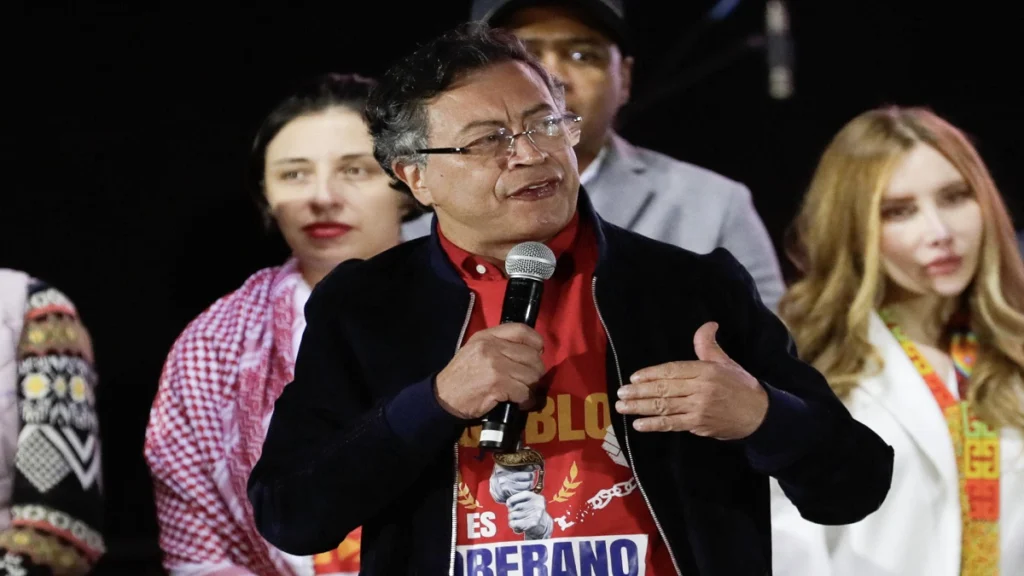 Petro afirma que sanción de EE.UU. en su contra se debe a revelación del programa Pegasus Petro afirma que sanción de EE.UU. en su contra se debe a revelación del programa Pegasus