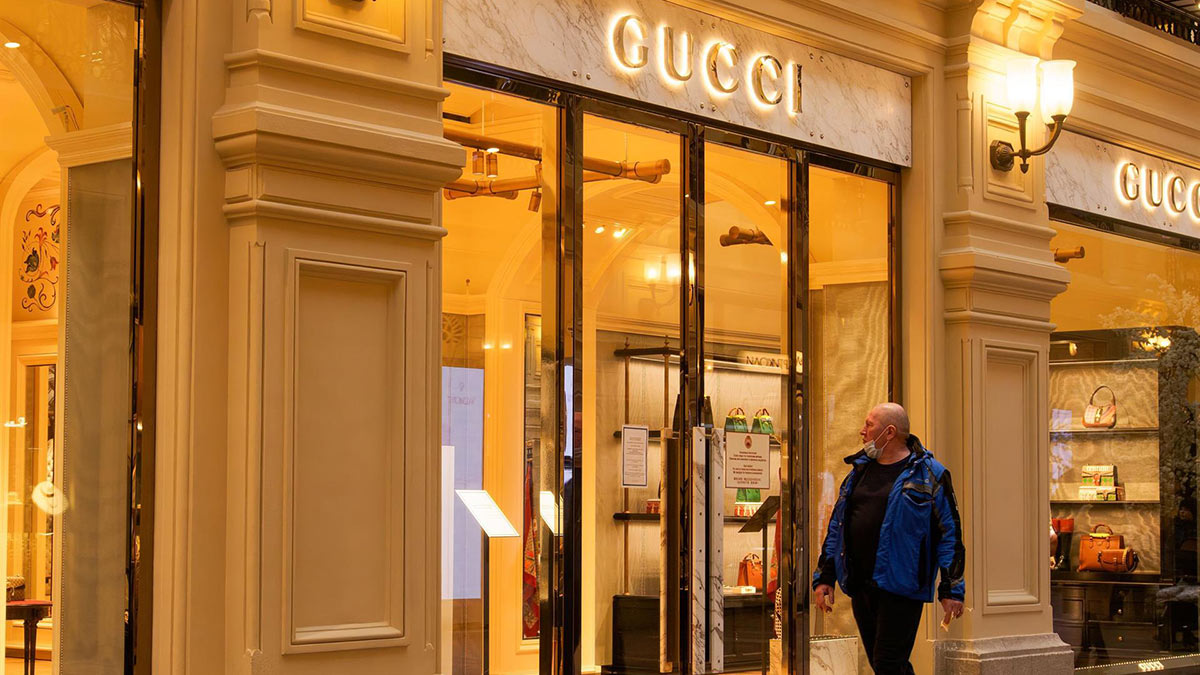 Bruselas multa con 157 millones a Loewe, Gucci y Chloé por imponer precios a los minoristas