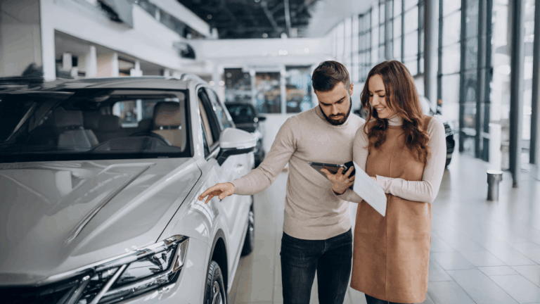 ¿Quieres comprar un coche? Estos son los mejores préstamos según la OCU