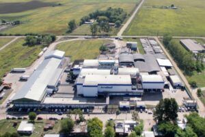 Un mano a mano con Hugo Borrel (hijo), que lucía feliz: Su frigorífico Arre Beef trajo a Anuga el primer embarque de “carne vacuna argentina libre de deforestación”