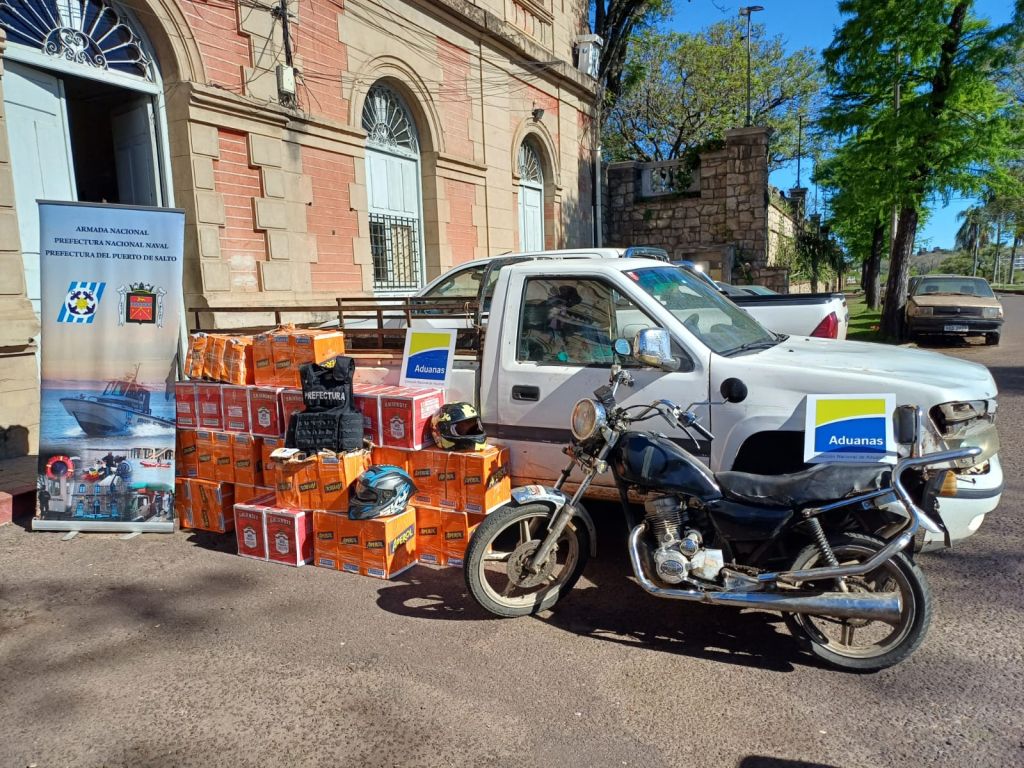 En diversos operativos en todo el país se incautan mercadería y vehículos por más de $ 6.000.000 En diversos operativos en todo el país se incautan mercadería y vehículos por más de $ 6.000.000