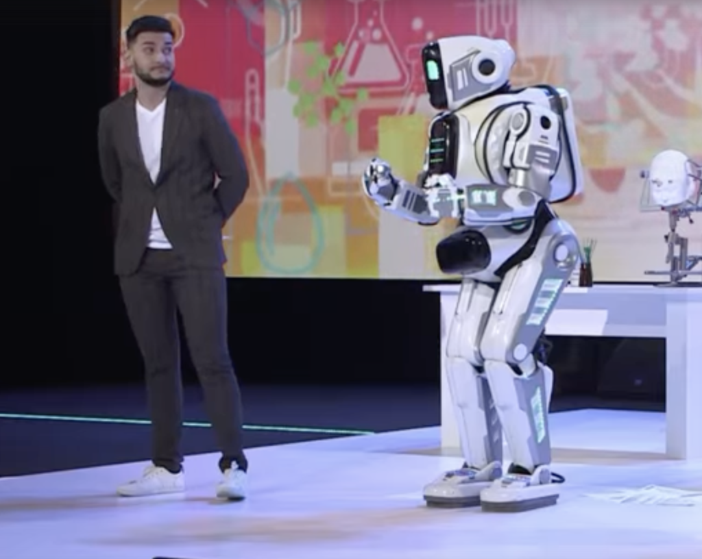 En 2018 Rusia presentó a su nuevo y revolucionario robot humanoide. El único problema es que no era un robot En 2018 Rusia presentó a su nuevo y revolucionario robot humanoide. El único problema es que no era un robot