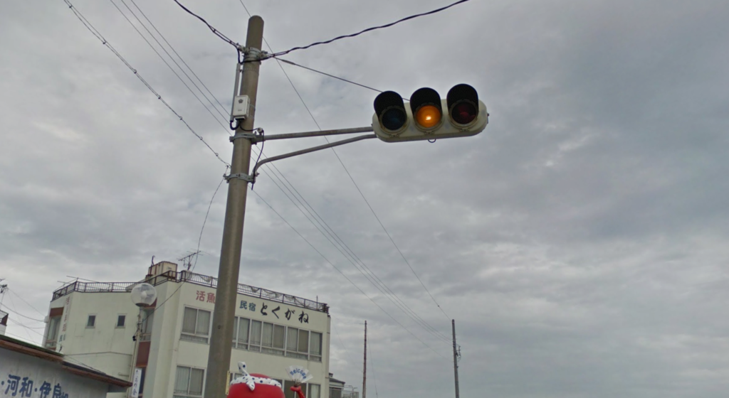 En esta isla de Japón hay un semáforo que solo se pone en verde una vez al año, y no precisamente para controlar el tráfico