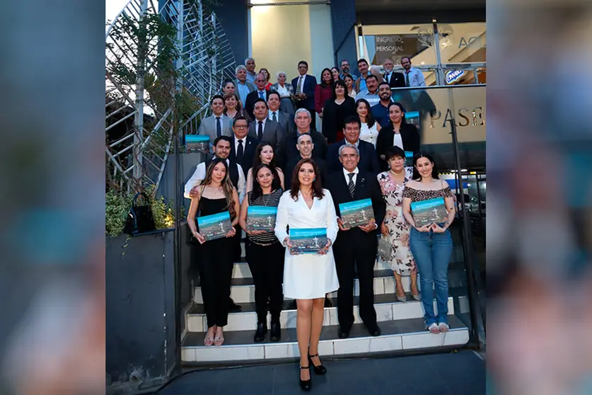 Presentación del Libro “Legado e Historia de las Empresas Familiares, un aporte al desarrollo de Cochabamba (1925 – 2025)” Presentación del Libro “Legado e Historia de las Empresas Familiares, un aporte al desarrollo de Cochabamba (1925 – 2025)”