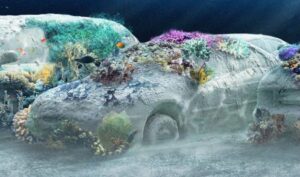 El embotellamiento más ecológico del mundo está bajo el mar: es la nueva obra de Leandro Erlich que se transformará con miles de corales