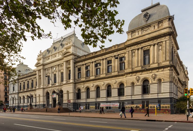 Gobierno destinará más presupuesto a la UdelaR con partidas subejecutadas