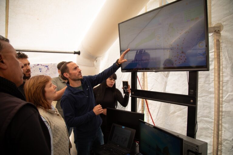 En vez del “Desembarco de Normandía”, en 9 de Julio sucedió que “Un día desembarcó Norma”: La tía Pato Bullrich visitó la zona inundada y llevó medidas paliativas que serán insuficientes si los políticos no se toman en serio la emergencia