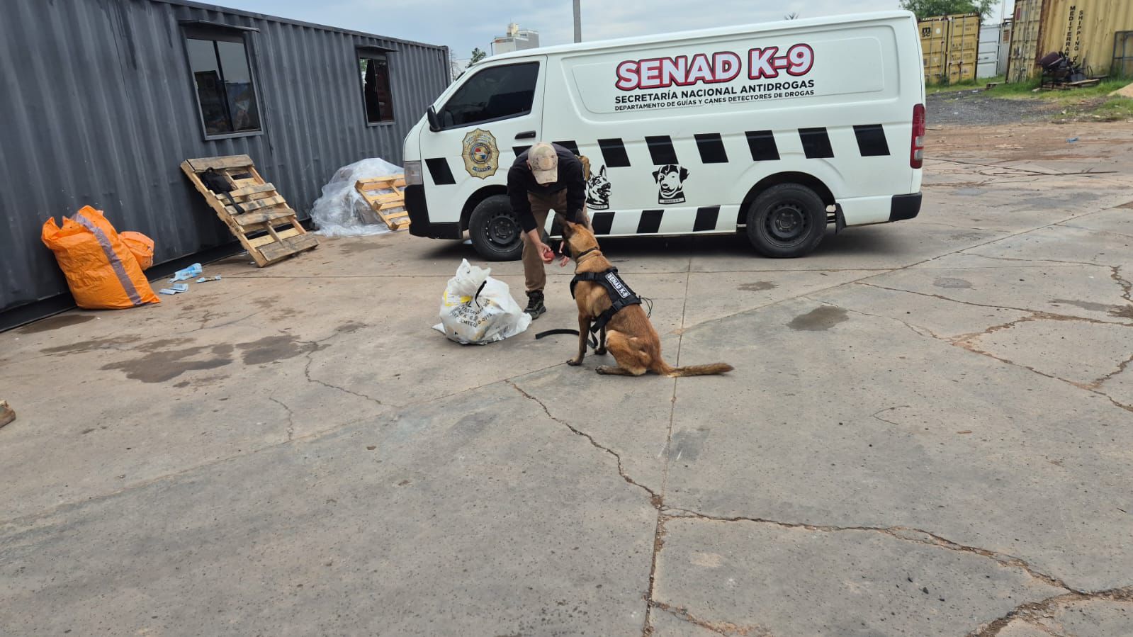 Paraguay: DNIT intercepta casi 5 kilos de sustancia ilícita en envío postal en el aeropuerto