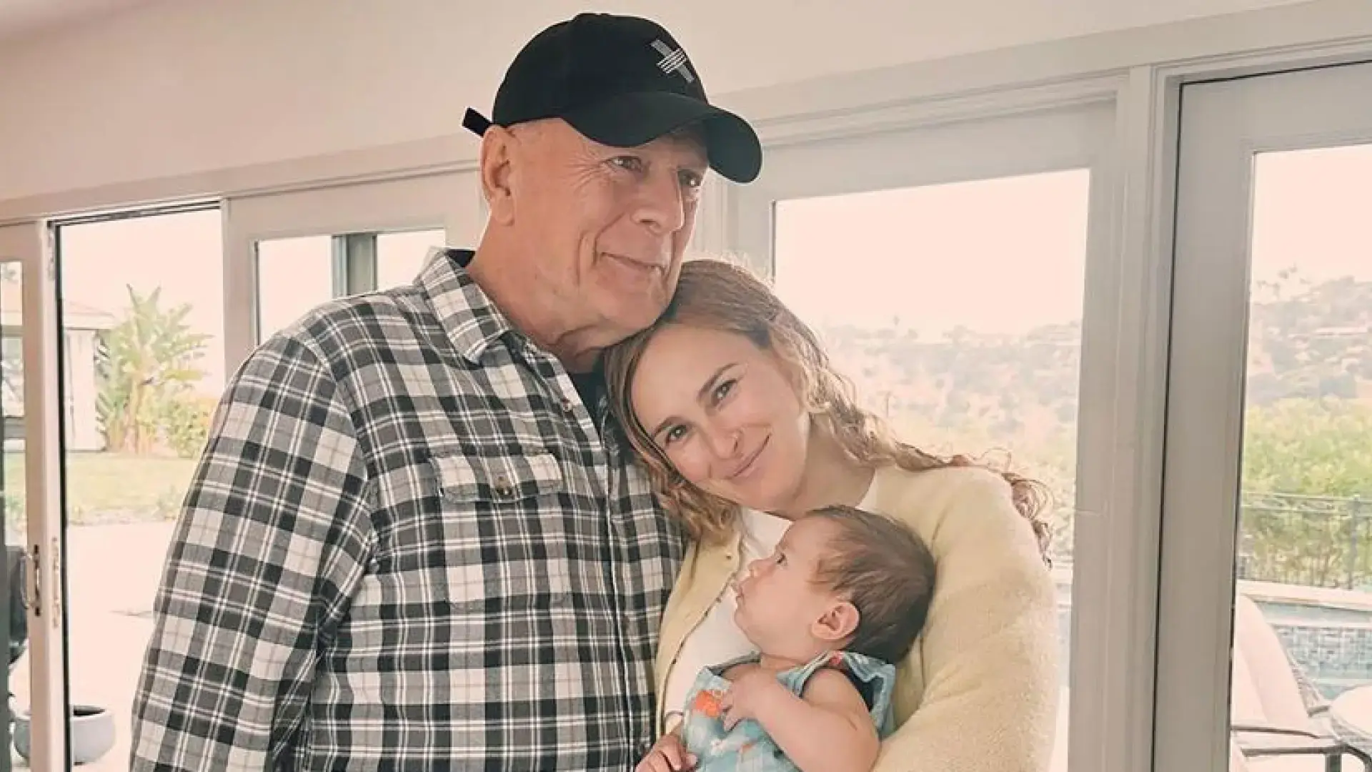 La hija de Bruce Willis relata cómo afronta la demencia de su padre