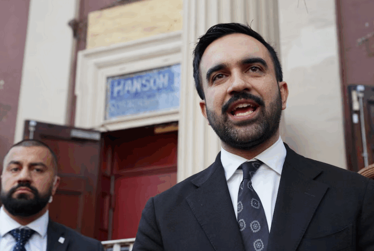 Quién es quién en la carrera por la alcaldía de Nueva York /Un musulman socialista, un ex gobernador y un vigilante con boina roja