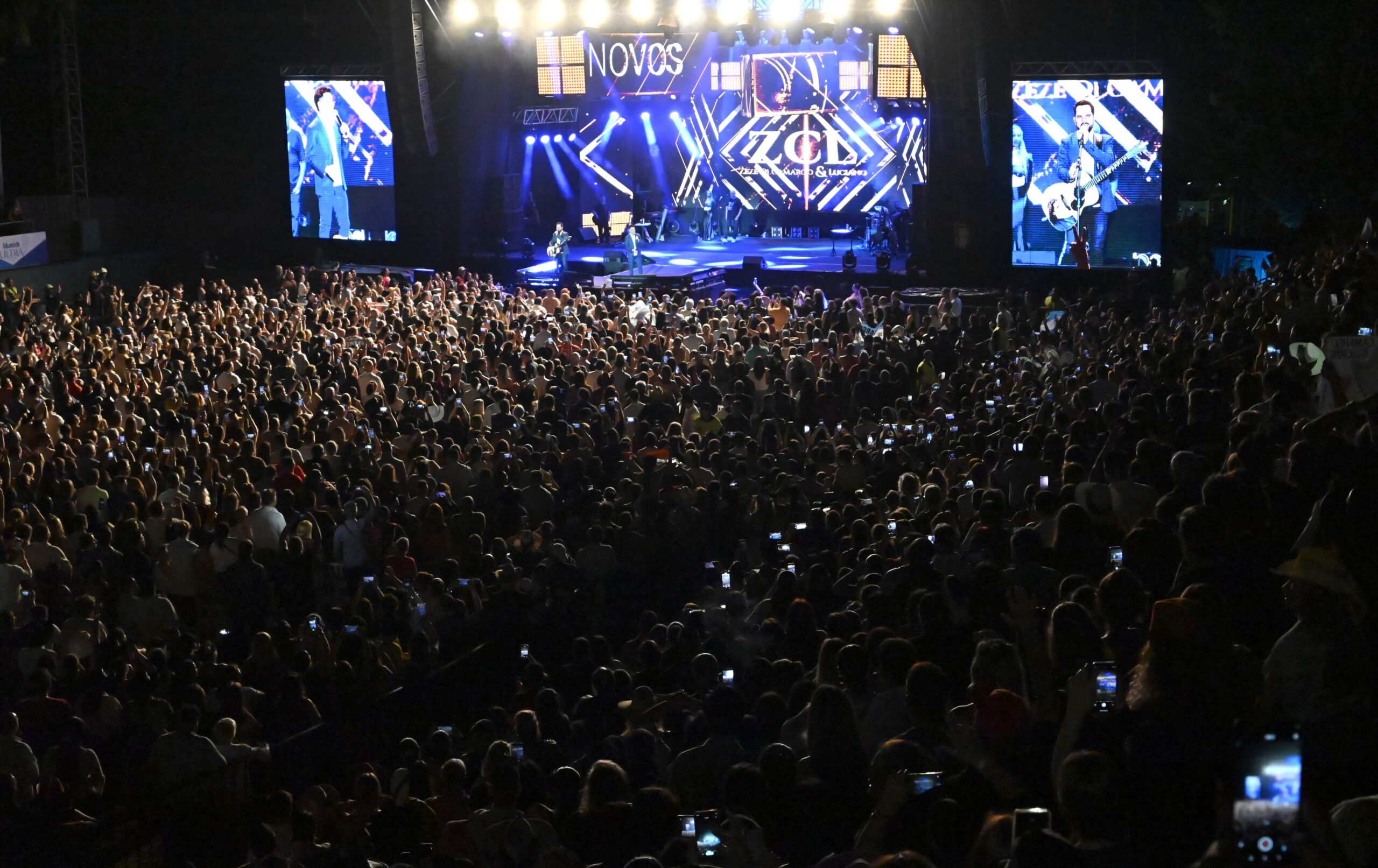 Zezé di Camargo y Luciano deleitan a miles de personas en su regreso a Paraguay