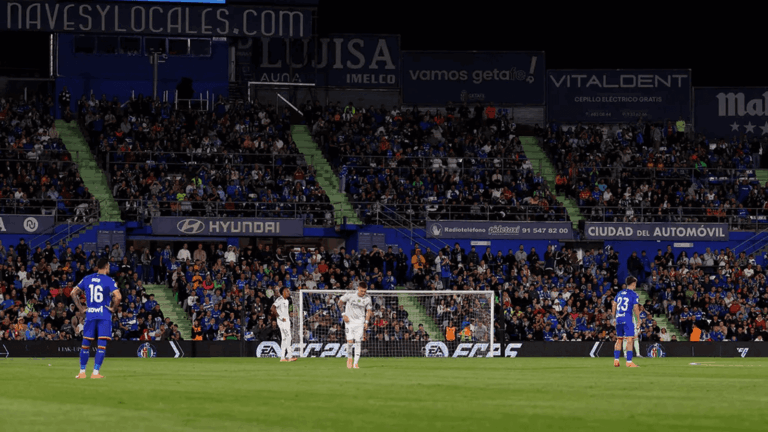 La CNMC quiere que LaLiga tenga otro modelo para vender los derechos de fútbol a partir de 2027