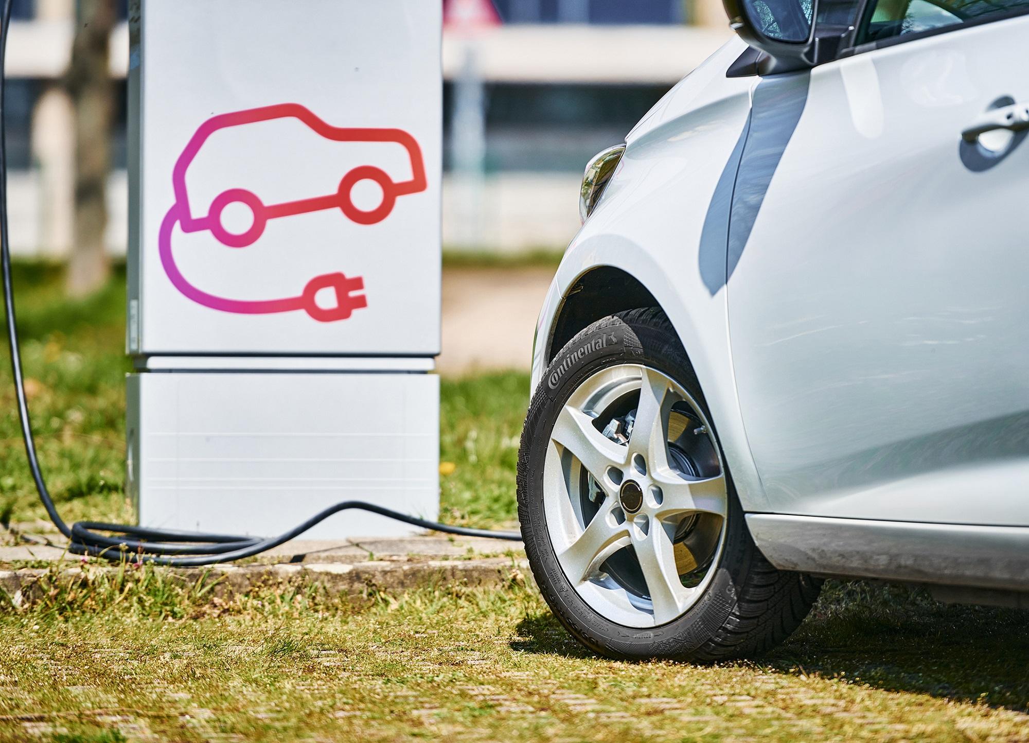 Tamaño de neumáticos en coches eléctricos: medidas, equivalencias y autonomía Tamaño de neumáticos en coches eléctricos: medidas, equivalencias y autonomía
