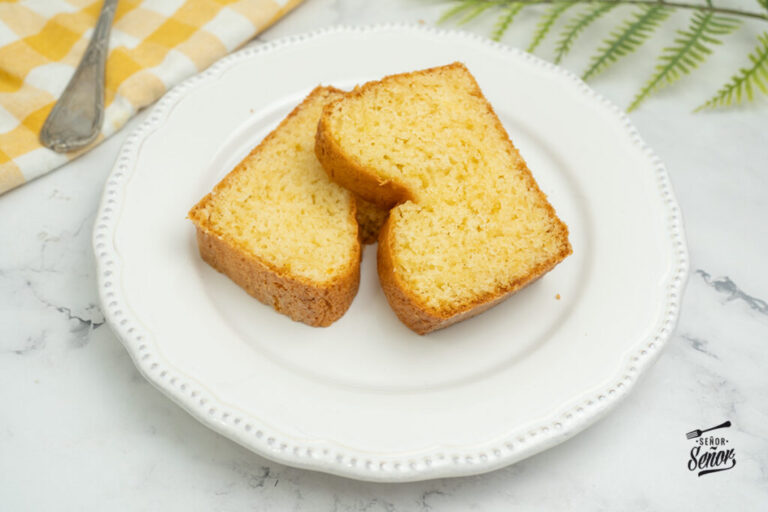 Bizcocho de nata. Receta casera y tradicional