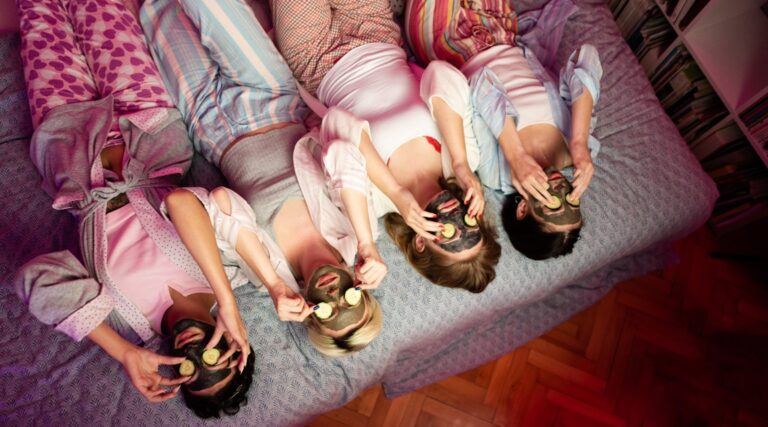 Booking.com presenta sus predicciones de viaje para 2026