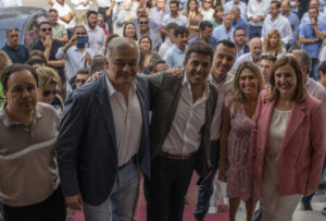 Mazón pacta su dimisión con Feijóo a cambio de que le suceda su ‘número dos’ en el partido