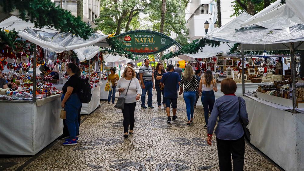 Faltan cinco días para el inicio oficial de la programación navideña en Curitiba
